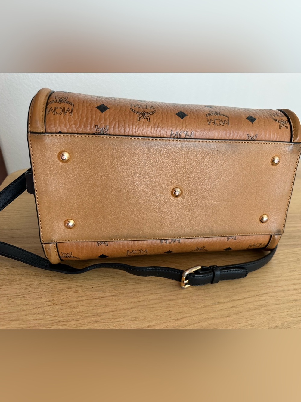 MCM Boston bag with COA - Picture 4 of 16
